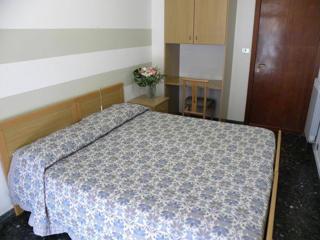 Albergo La Neigra Sestri Levante Rum bild